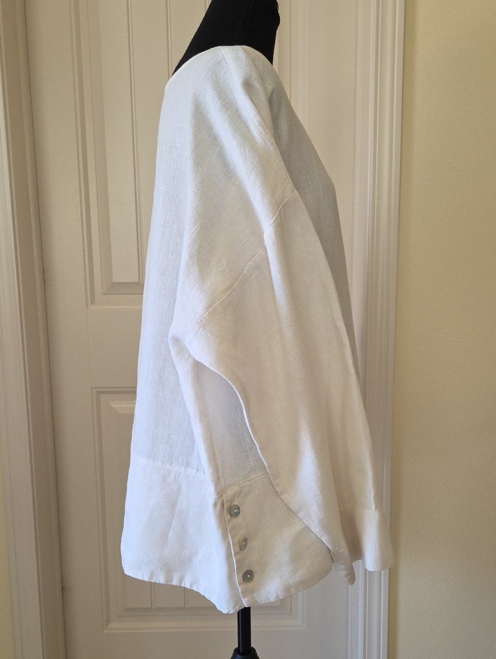 Bryn Walker White Linen Lagenlook Top, Size XXL - Picture 7 of 11